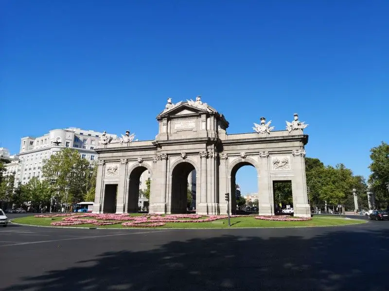 puerta de alcala arquitecto