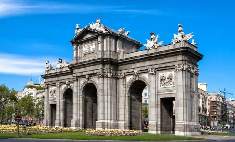 puerta de alcala madrid