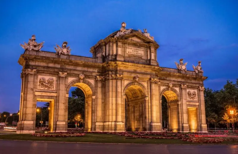 puerta de alcala