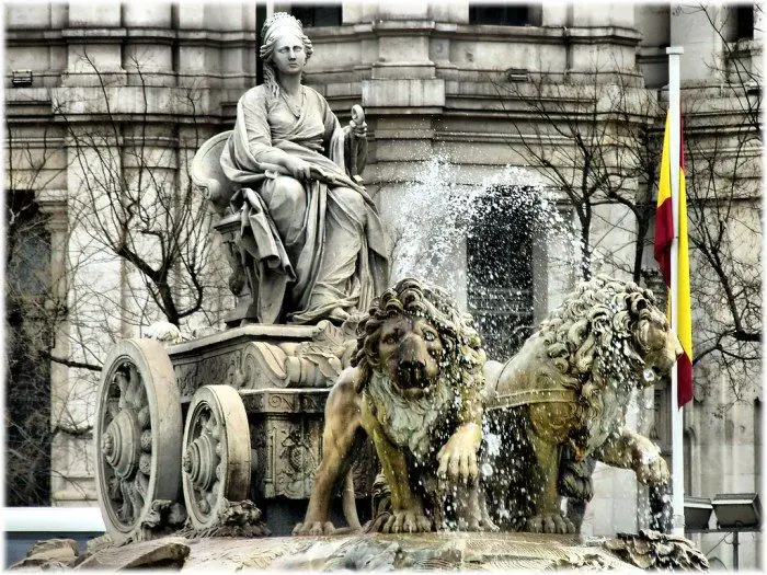 plaza de cibeles 4 wow