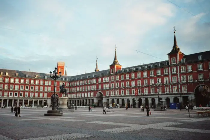 plaza mayor de madrid historia