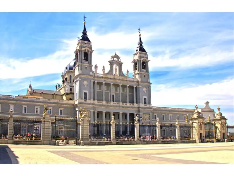 catedral de la almudena construccion