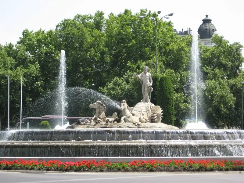 Fuente_de_Neptuno_(Madrid)_08