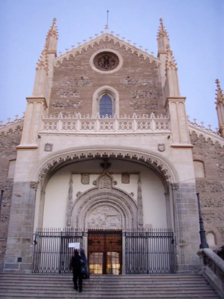 Iglesia_de_San_Jerónimo_el_Real_(Madrid)_01