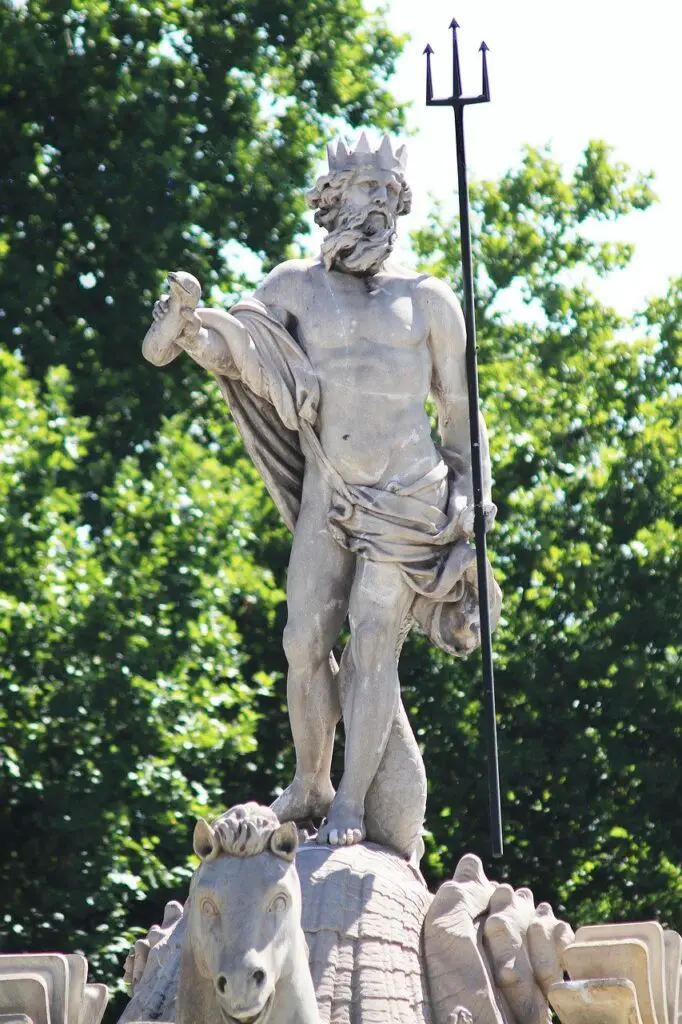 fuente neptuno madrid