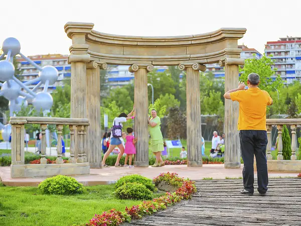 Inauguración del PArque Europa con todo el equipo de gobierno y algunos embajadoras de los distintos paises.